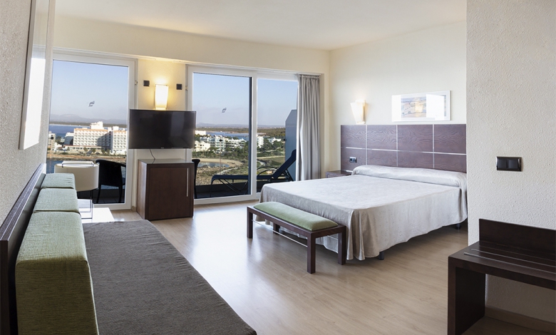 JUNIOR SUITE