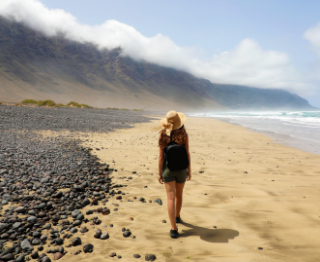 DÉJATE ENVOLVER POR LA BELLEZA Y DIVERSIDAD DE LANZAROTE